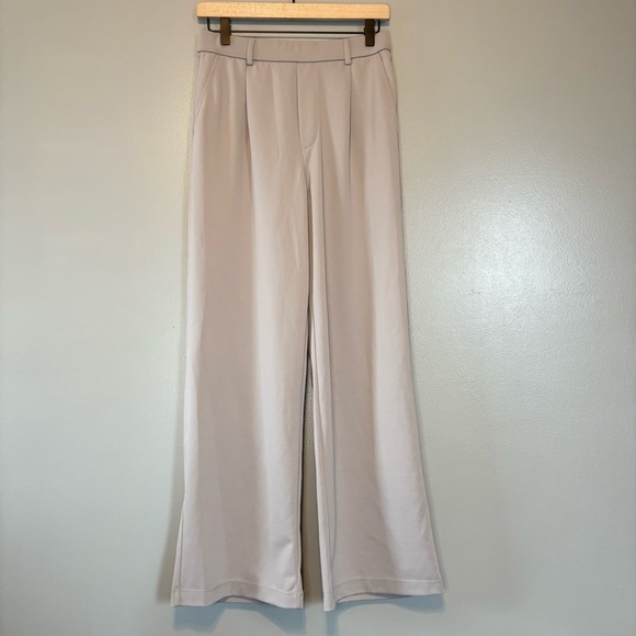 HALARA Pants - NWT Halara Medium Regular Pull On Lightweight Wide Leg Trouser Gray